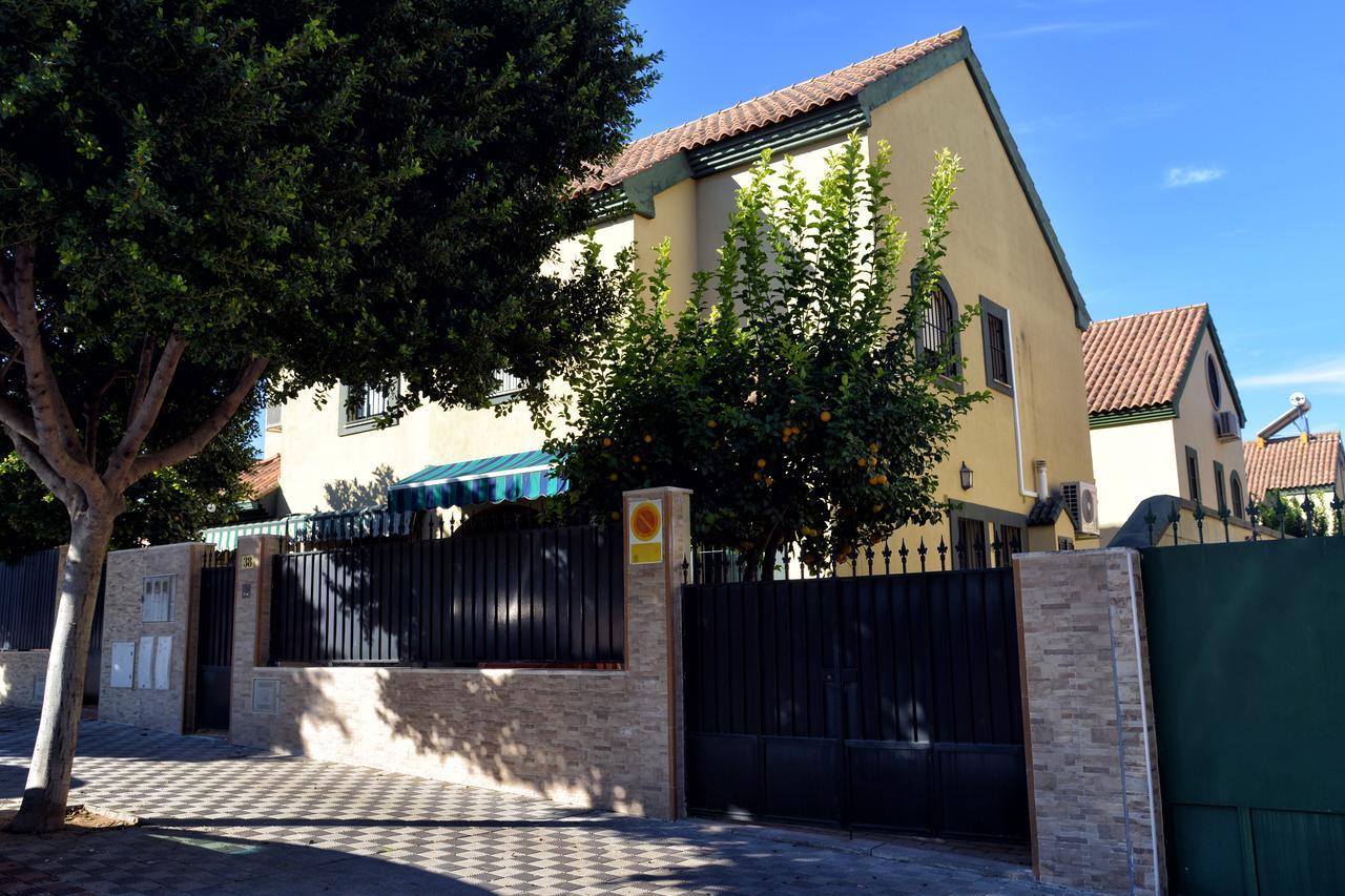 Wonderstays Chalet El Naranjo Seville Exterior photo