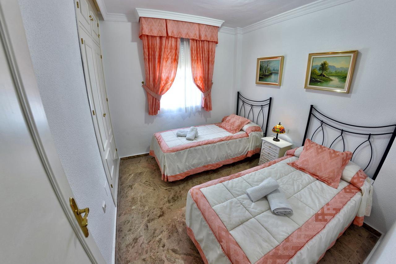 Wonderstays Chalet El Naranjo Seville Exterior photo